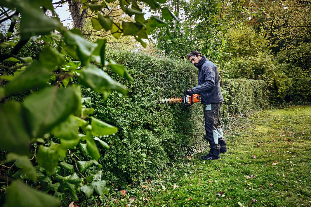 Stihl HSA 100 Akku Heckenschere, ohne Akku und ohne Ladegerät