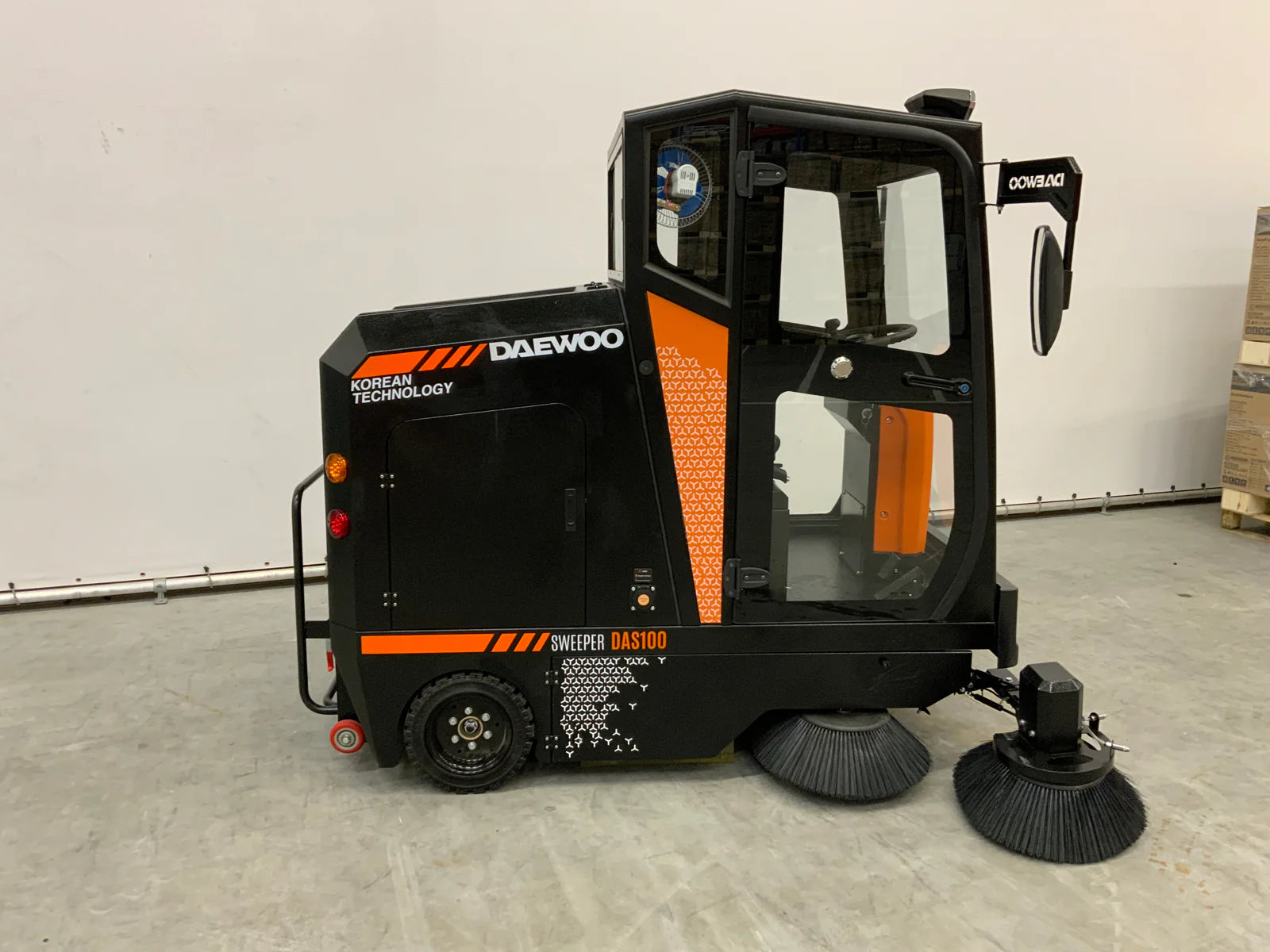 Daewoo DAS100 Kehrmaschine mit Kabine