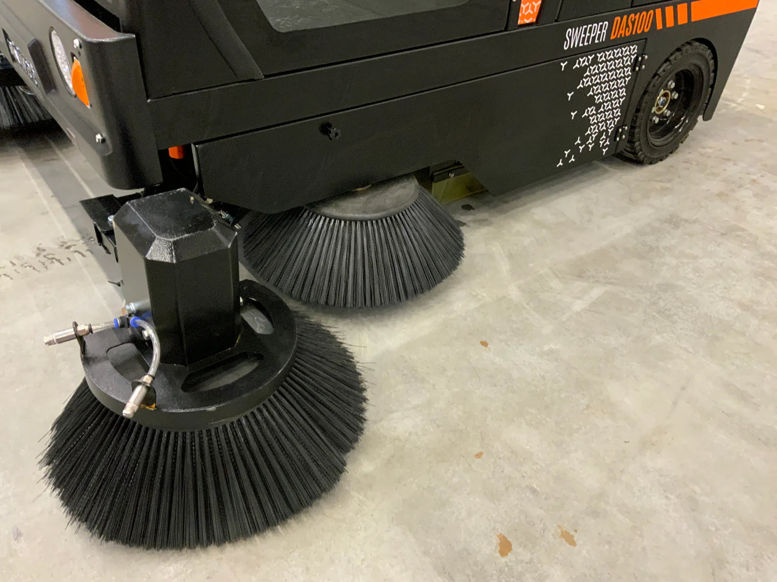 Daewoo DAS100 Kehrmaschine mit Kabine