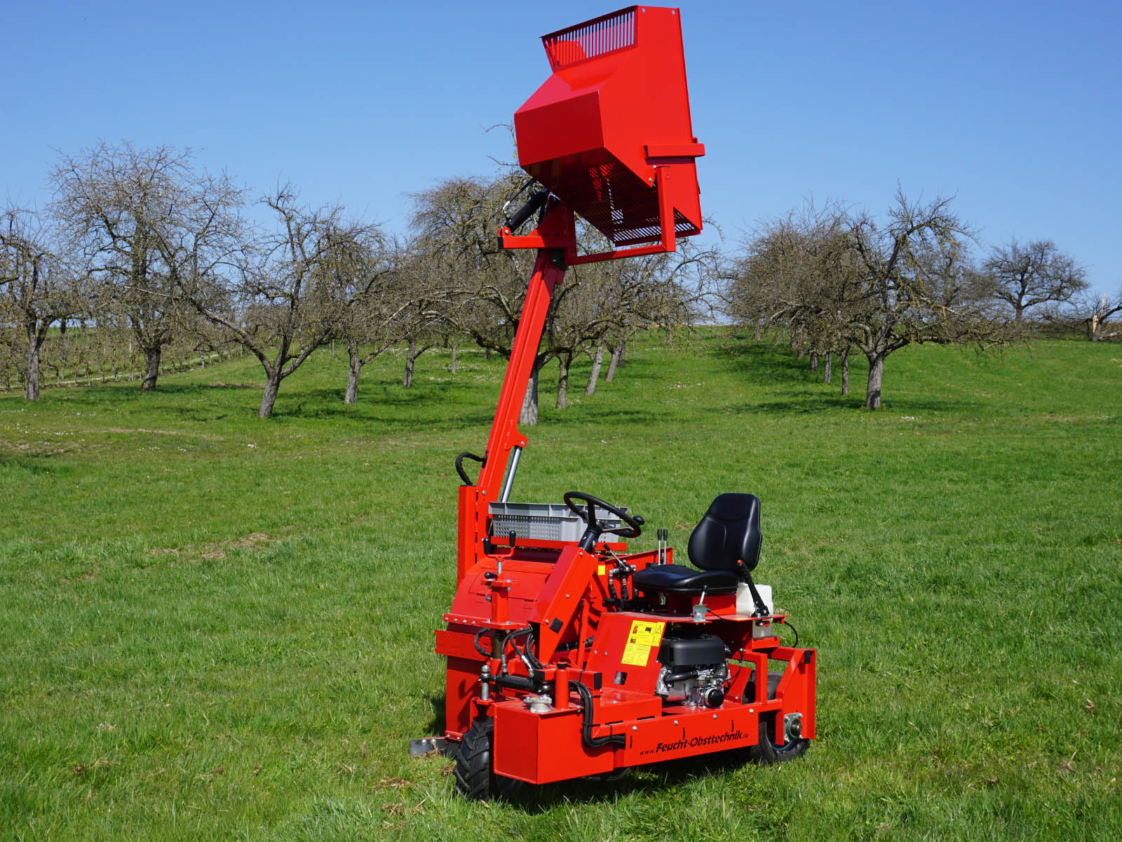 Feucht Obsttechnik Obstauflesemaschine/ Obstaufsammelmaschine OB 70R (Ride-on)