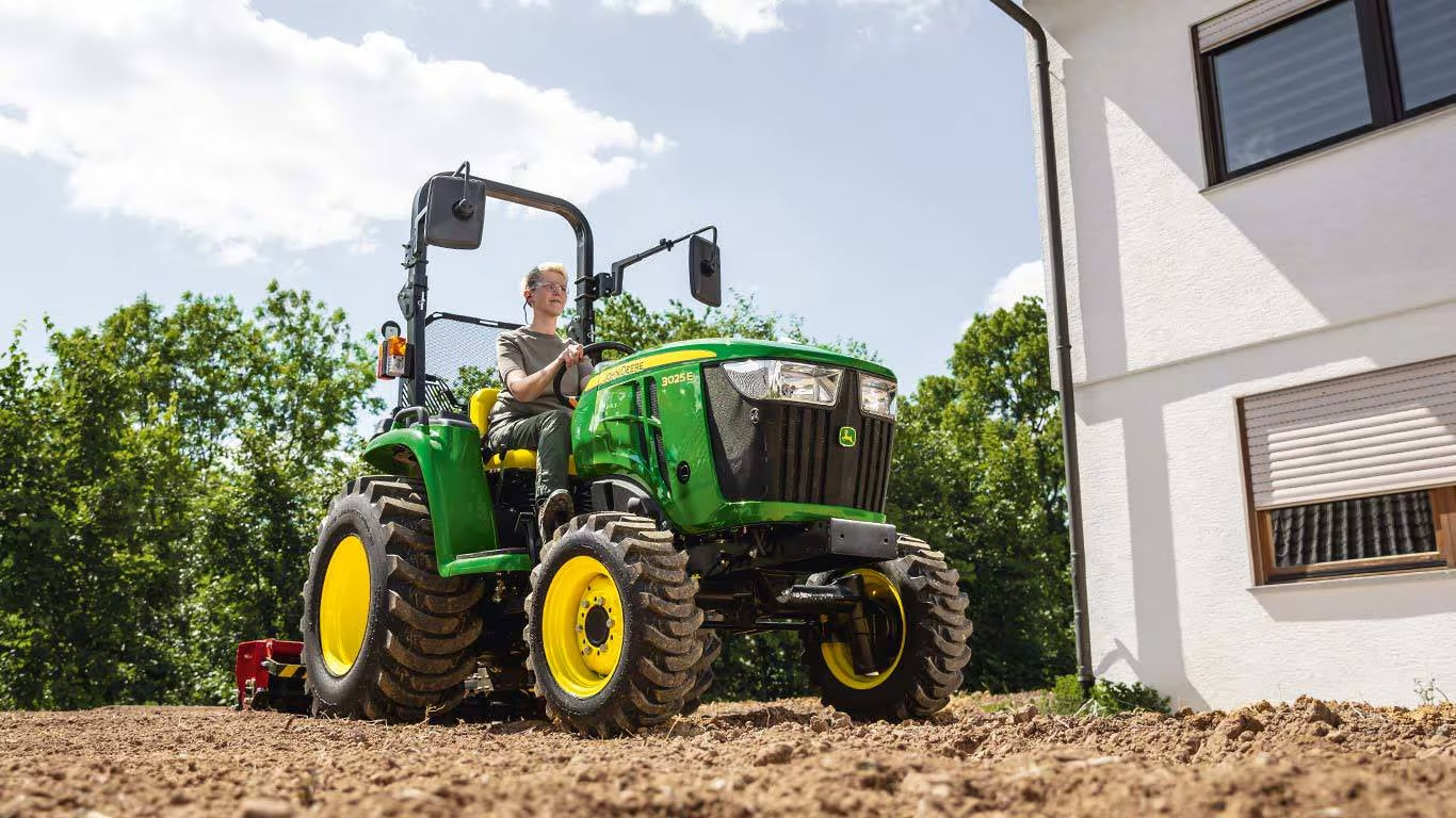John Deere Kompakttraktor 3025E