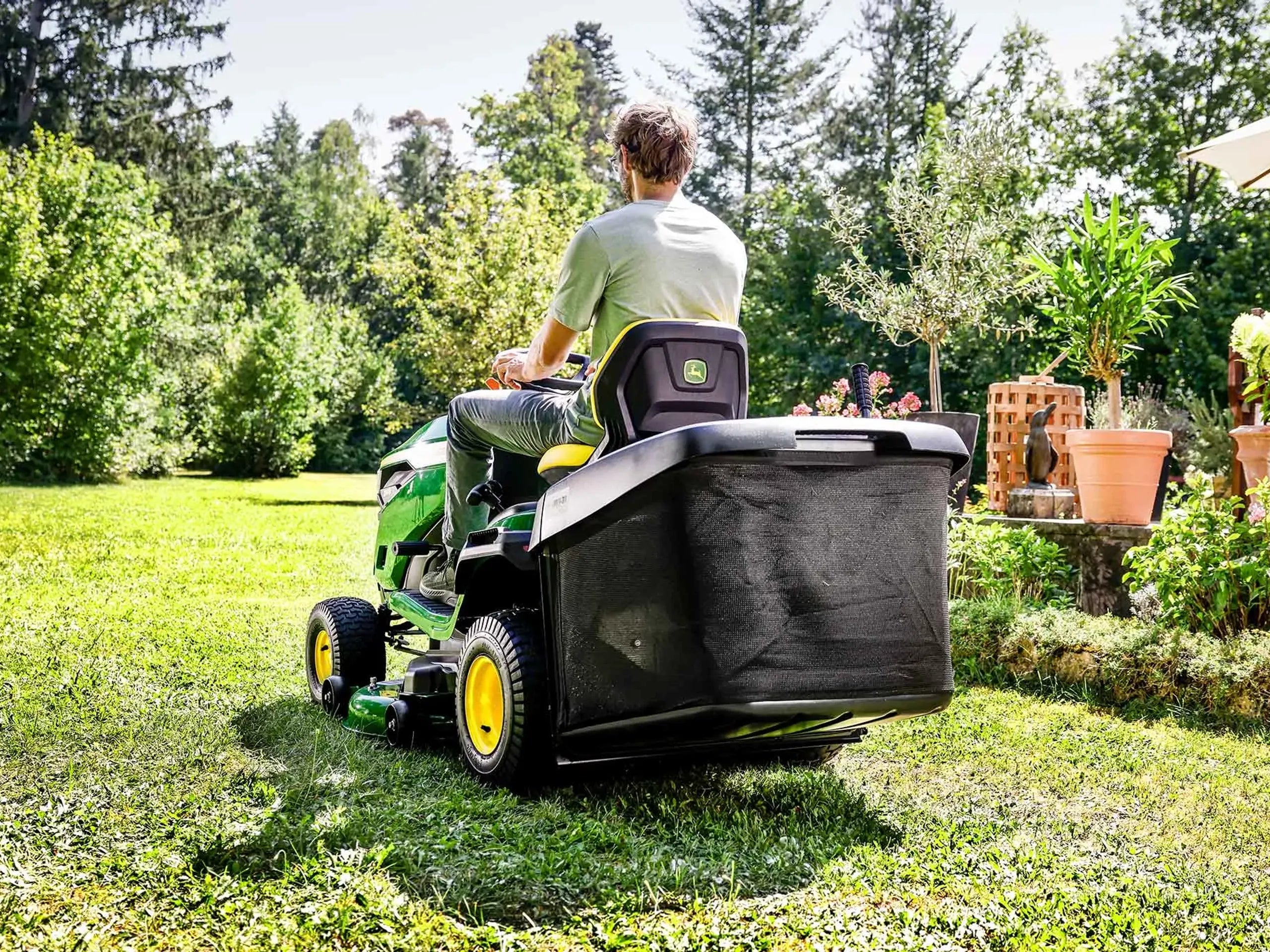 John Deere Rasentraktor X147R