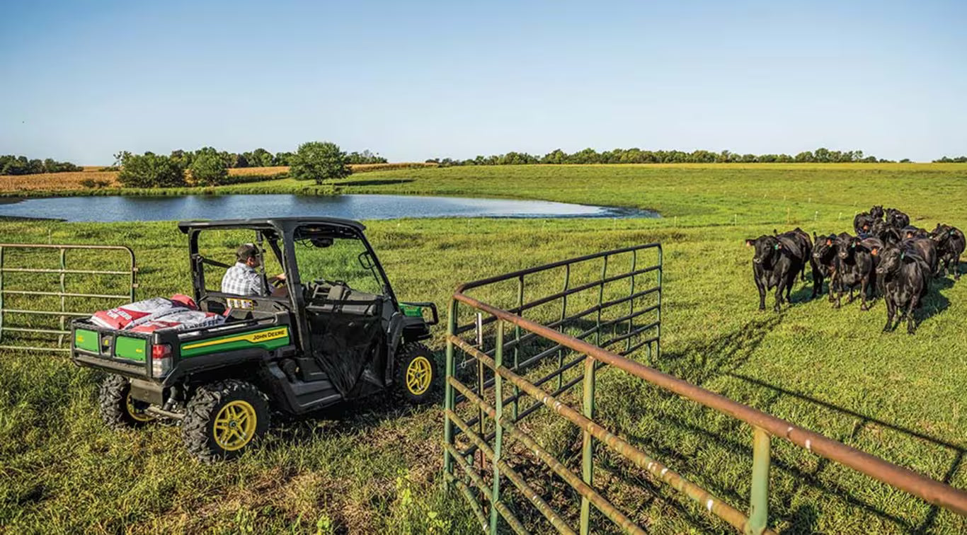 John Deere Gator XUV835M