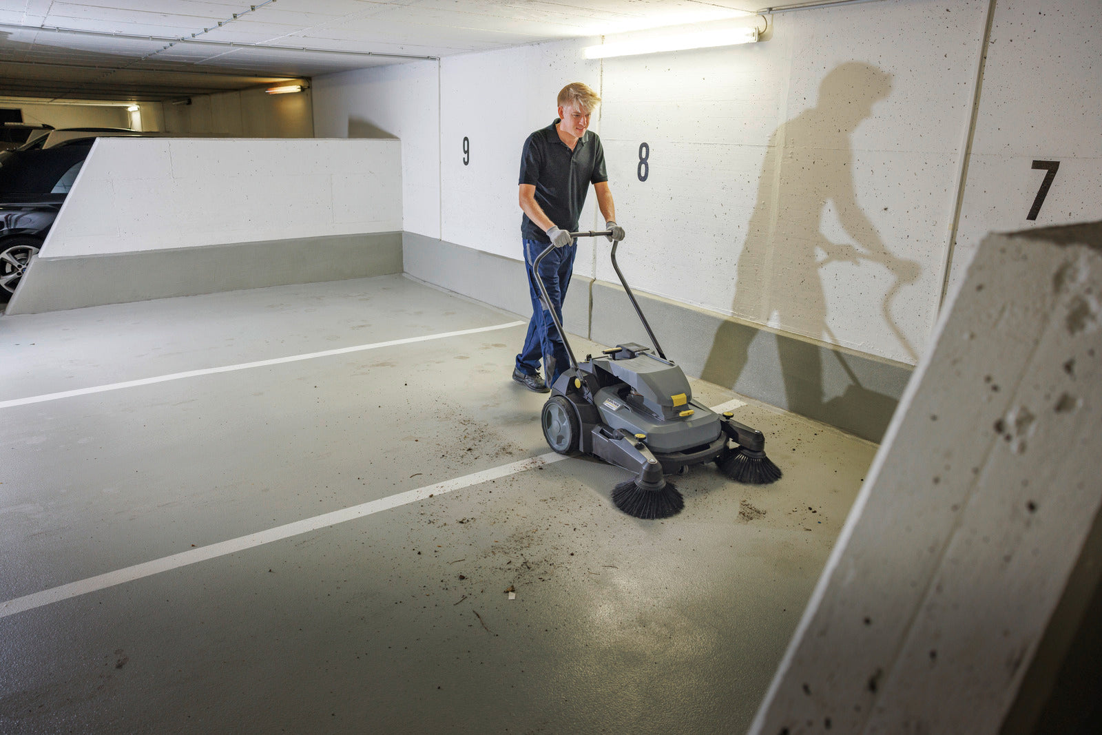 KaercherKM7030CBp2SBHandgefuehrteKehr