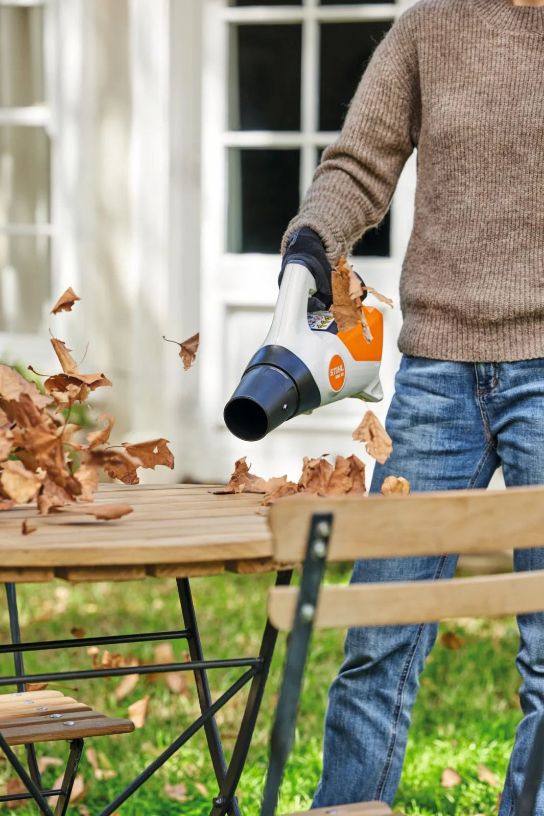 Stihl-BGA-30-Akku-Laubblaeser-AS-System7