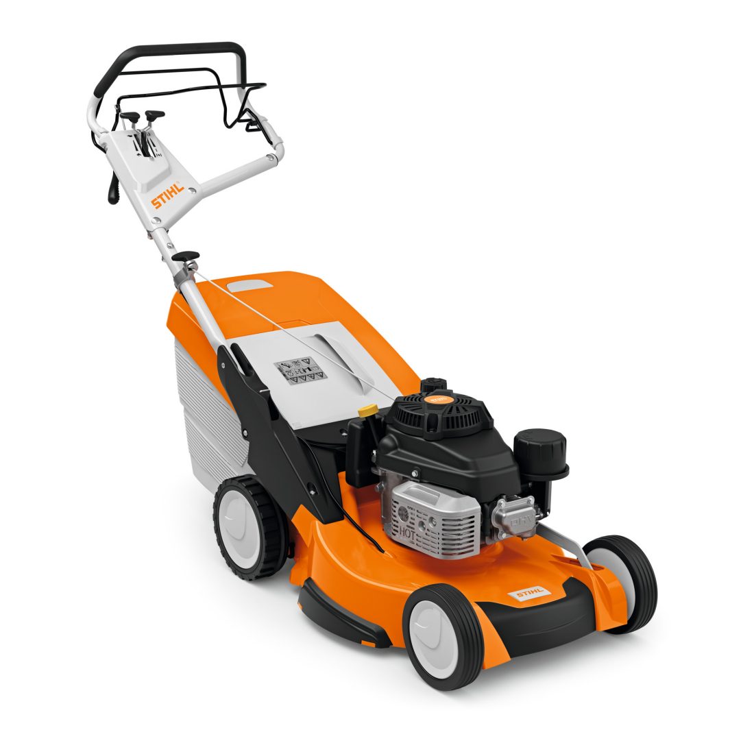 StihlRM655YSBenzin-Rasenmaeher1