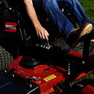 Toro Titan ZXM6075 152 cm Nullwendekreis-Aufsitzrasenmäher