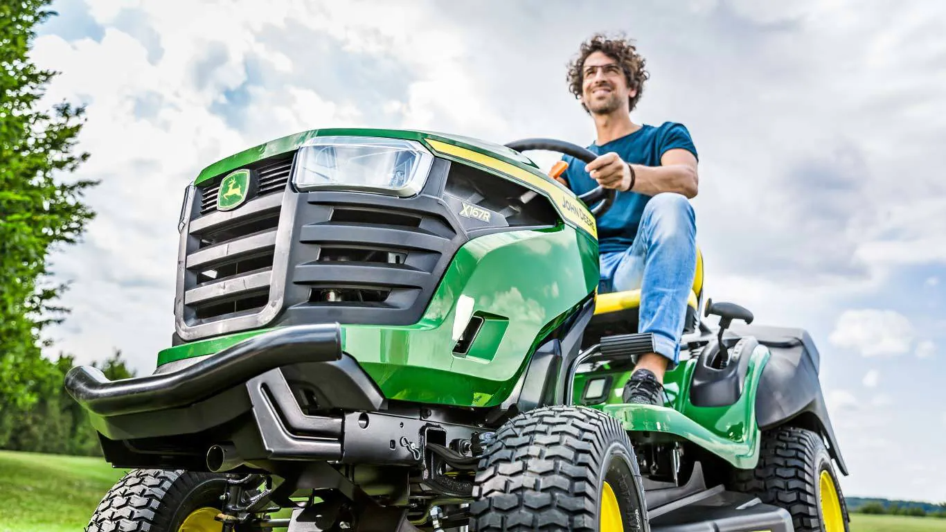 John Deere Rasentraktor X167R