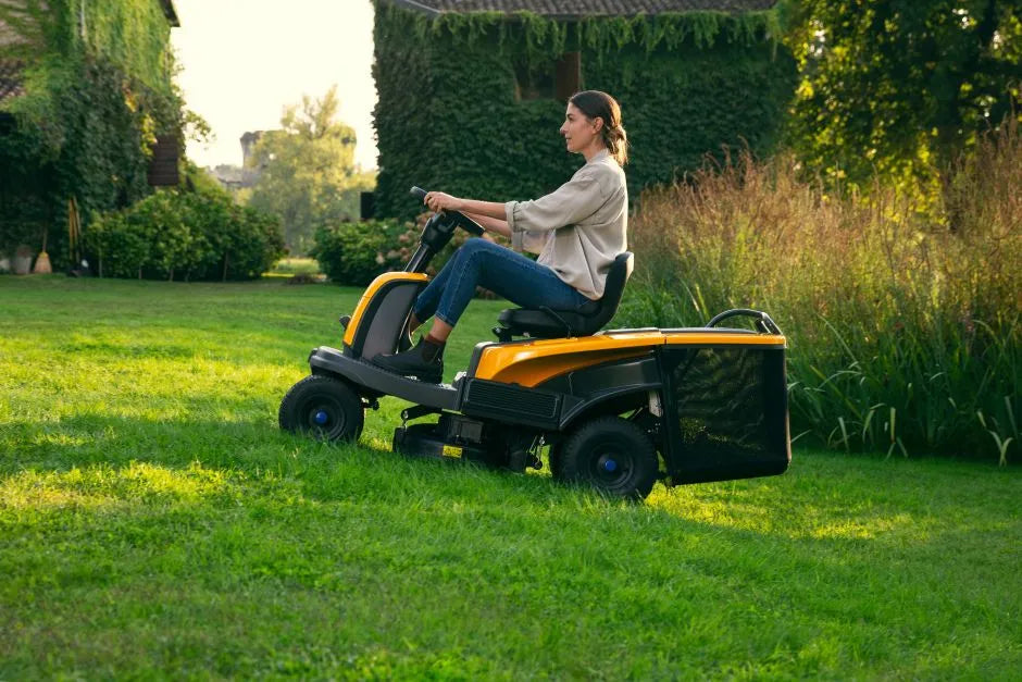 STIGA SWIFT 372e Akku-Rasentraktor