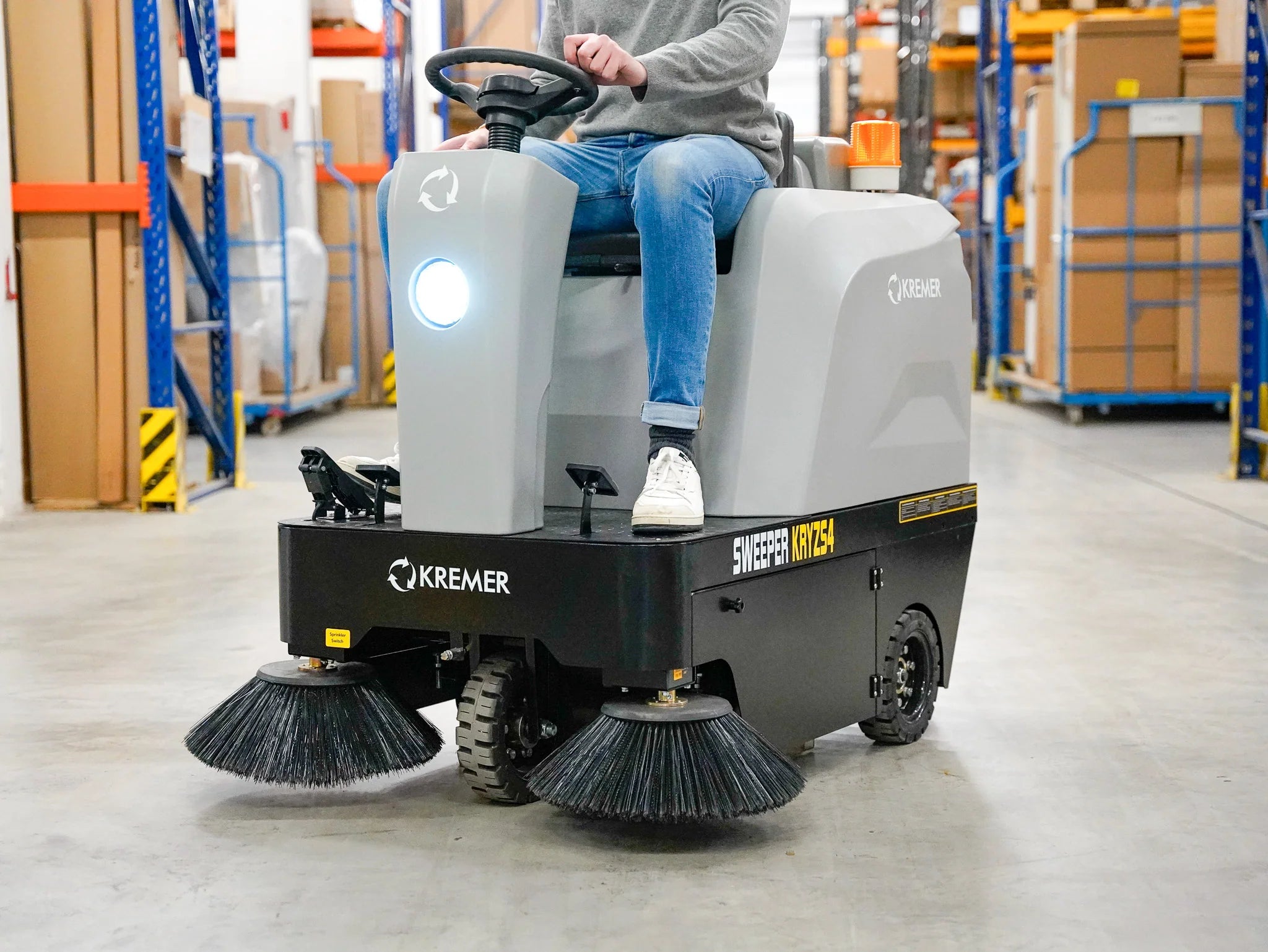 Kremer KRYZS4 Aufsitz Kehrmaschine