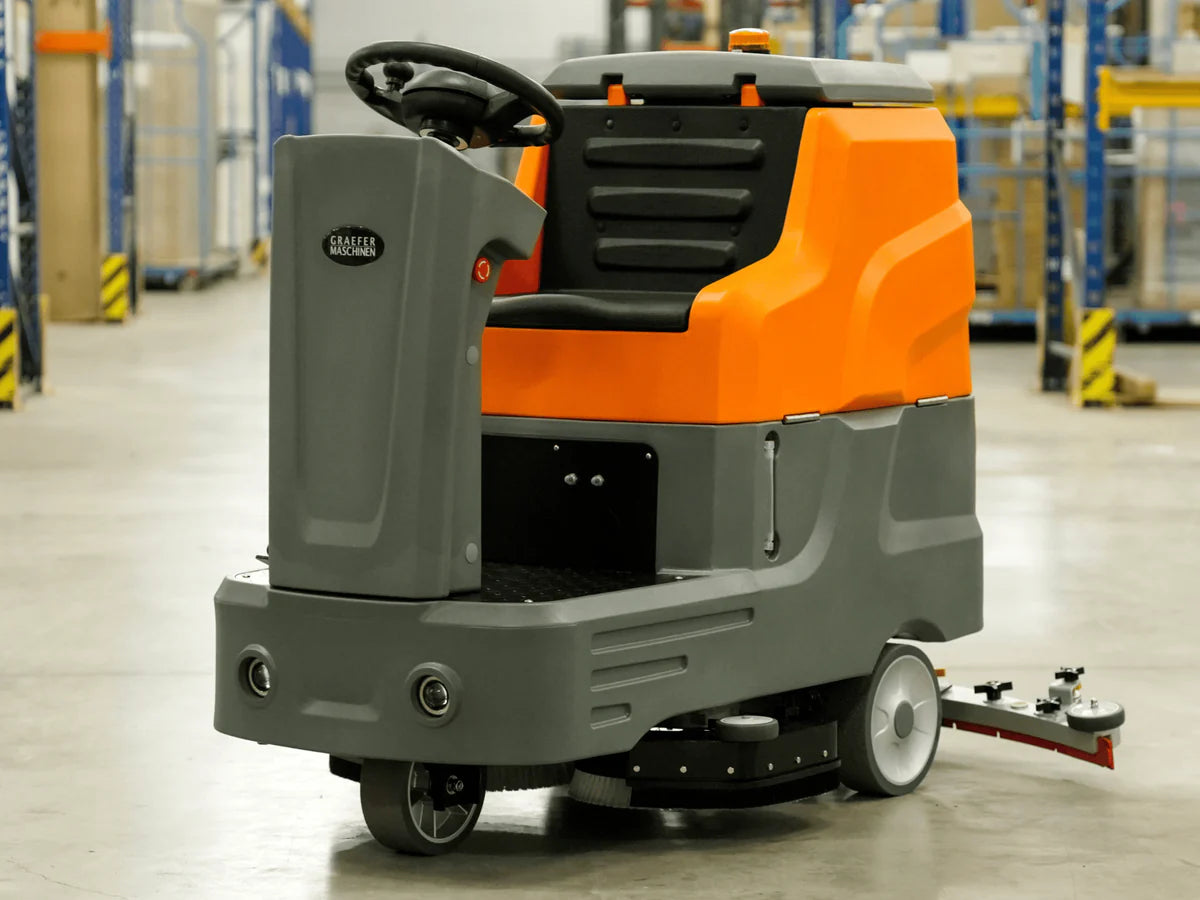 Graefer Aufsitz-Scheuersaugmaschine SM125-PRO mit Doppelbürste