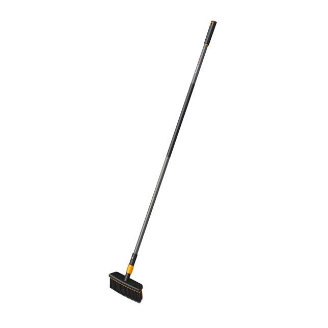 Fiskars QuickFit Kehrbesen/ Straßenbesen/ Allzweckbesen