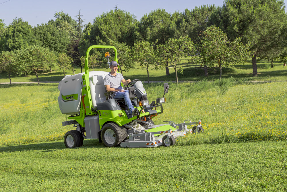 Grillo Aufsitzmäher mit Mähdeck und Sammeln FD 2200 Stage5 4WD
