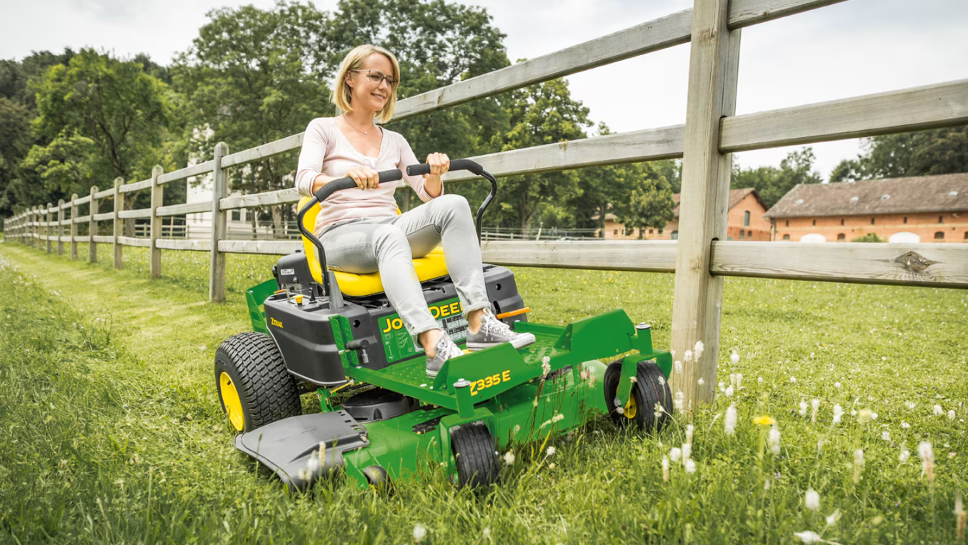 John Deere ZTrak Nullwenderaduismäher Z335E