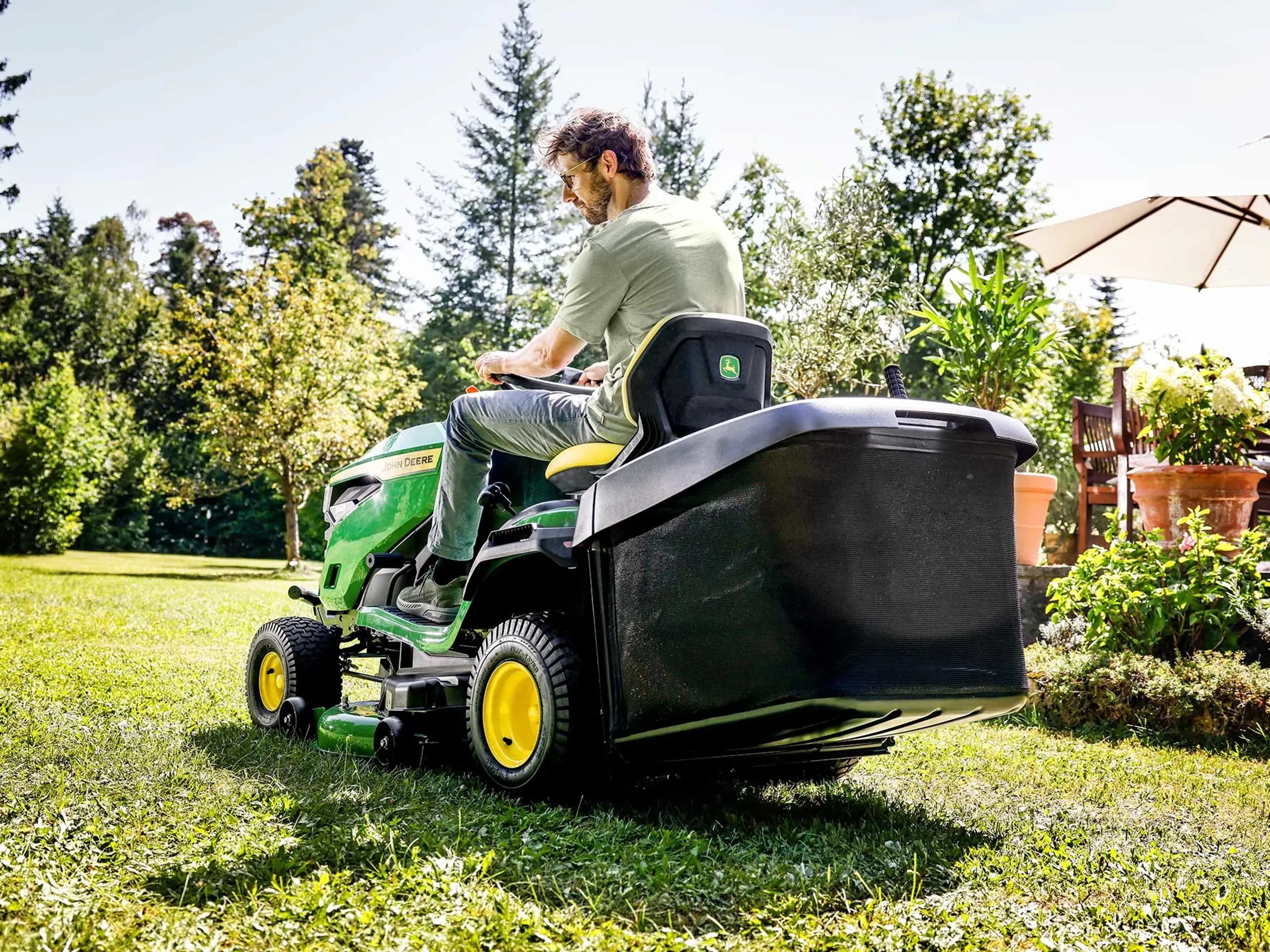 John Deere Rasentraktor X167R