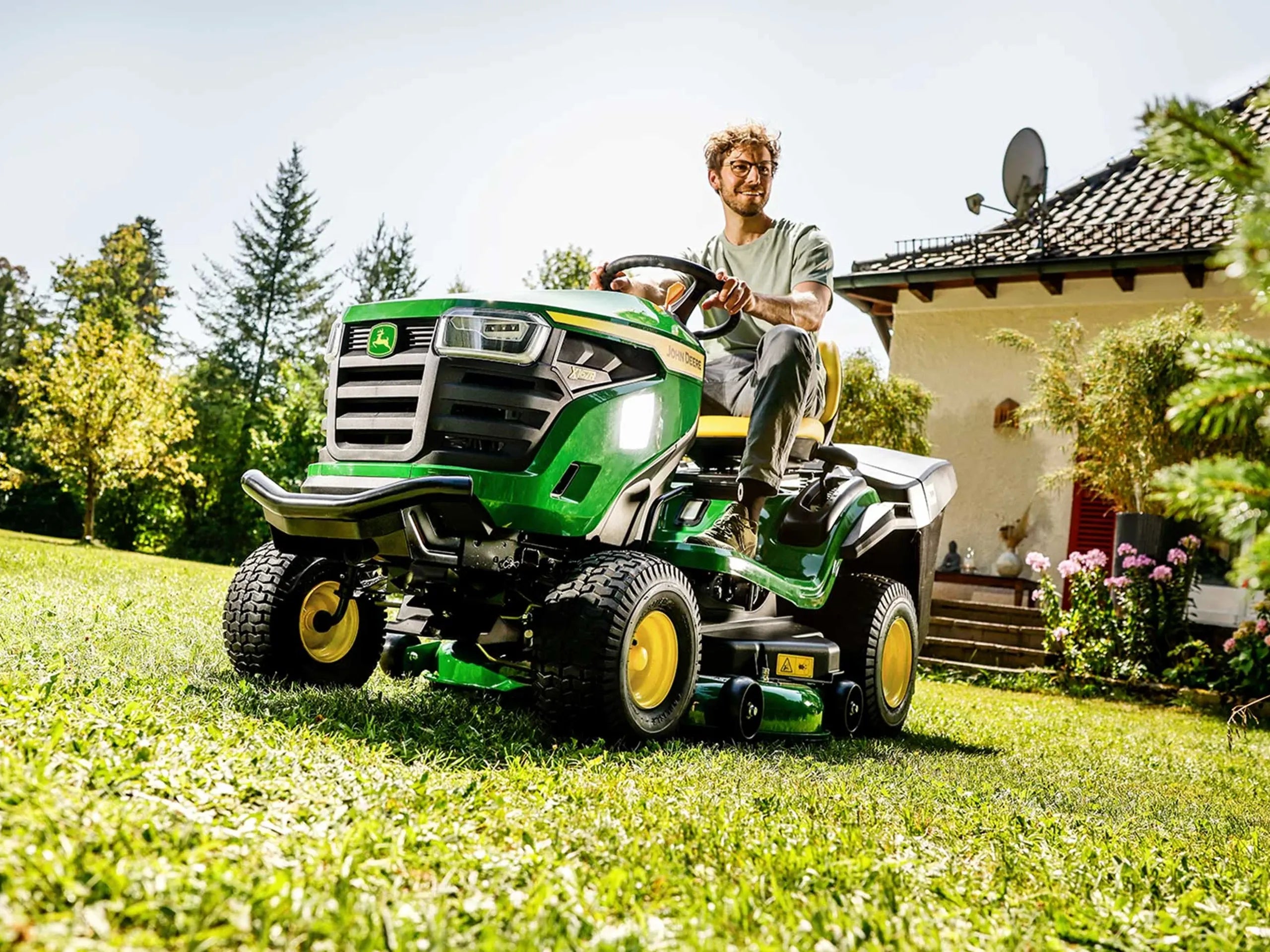 John Deere Rasentraktor X167R