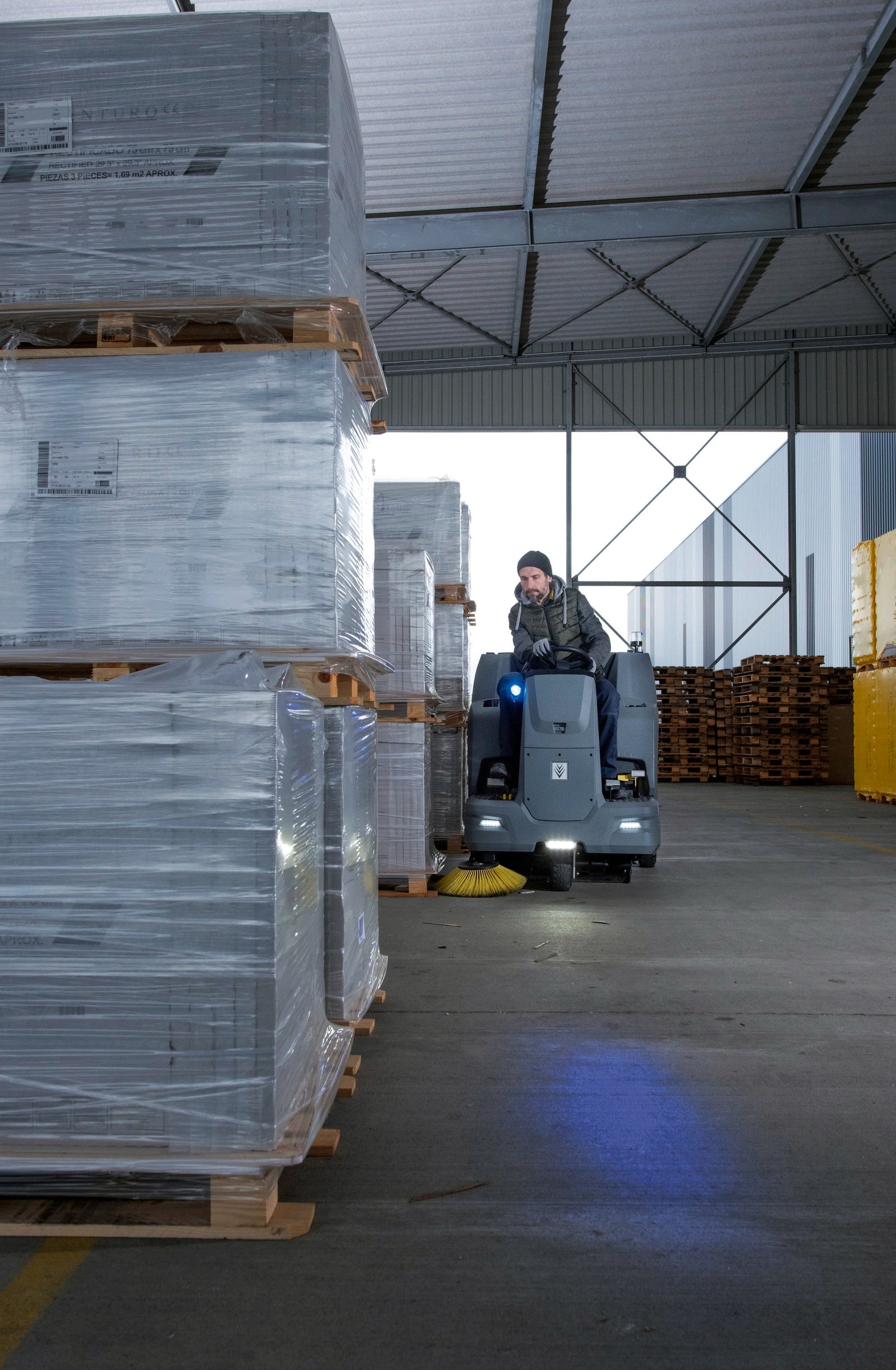 Kaercher-KM-100120-R-G-2SB-Aufsitz-Kehrsaugmaschinen6