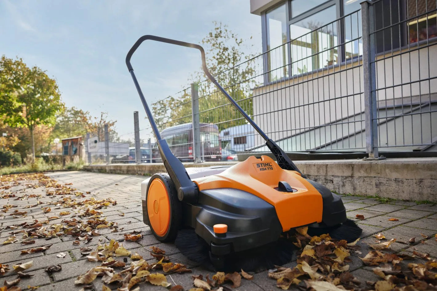 Stihl KGA 770 Akku-Kehrmaschine - AP-System, ohne Akku und ohne Ladegerät