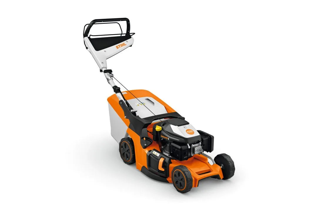 Stihl-RM-448-T-Benzin-Rasenmaeher1