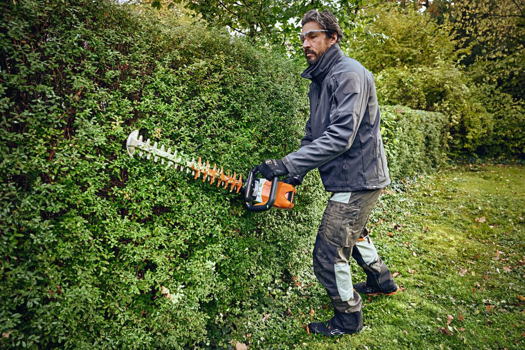 Stihl Akku-Heckenschere HSA 100 mit Akku AP20