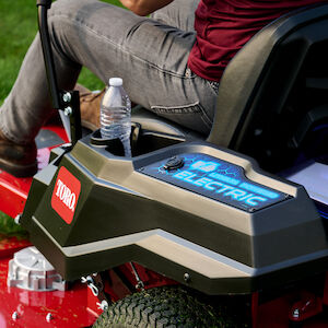 Toro eTimeCutter 60V eMR4275 107 cm Nullwendekreis-Aufsitzrasenmäher
