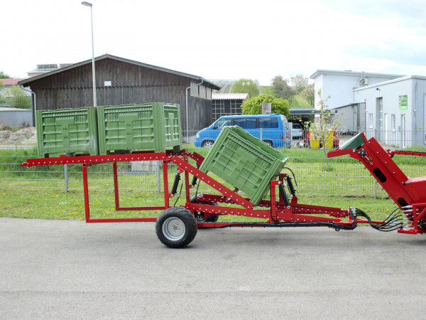 Feucht Obsttechnik Großkistenwagen für 3 Kisten mit hydr. Absenkung und Radantrieb für OB 80 R oder OB 100 A
